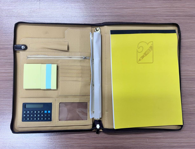 Premium Бизнес-папка на замке №4