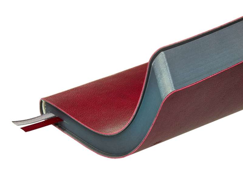 Ежедневник А5 датированный Boston 2026, бордовый с серым обрезом №7