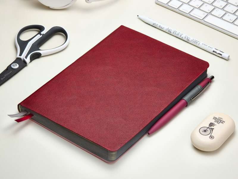 Ежедневник А5 датированный Boston 2026, бордовый с серым обрезом №12